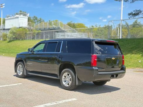 Used 2020 Chevrolet Suburban LT AWD/4WD image 6