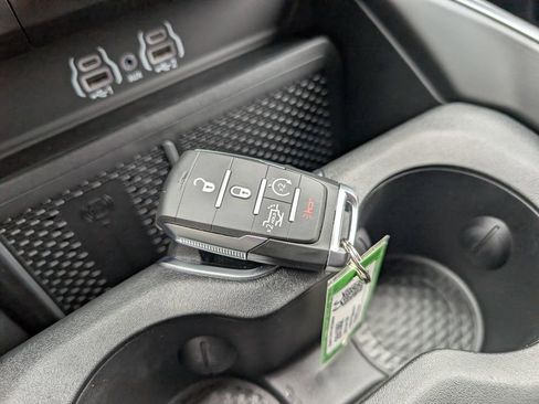 New 2026 RAM 1500 4x4 Crew Cab image 18