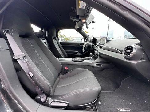 Used 2017 FIAT 124 Spider Classica RWD image 30