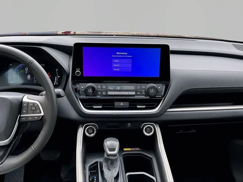 Used 2025 Toyota Grand Highlander FWD image 7