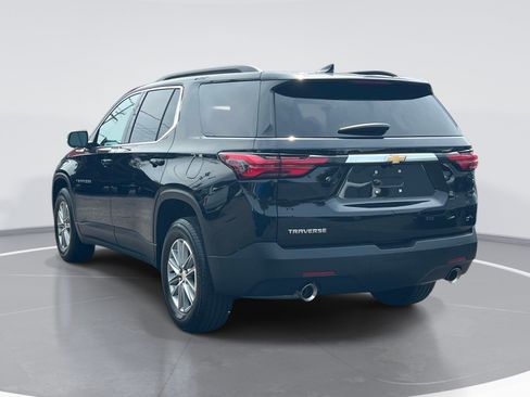 Used 2023 Chevrolet Traverse LT FWD image 5