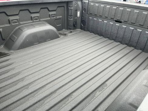 Used 2025 Chevrolet Silverado 1500 LT Trail Boss w/ Convenience Package II AWD/4WD image 23