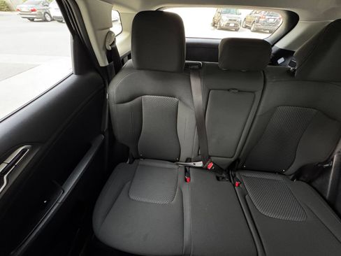 Used 2026 Kia Sportage LX FWD image 39