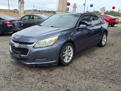 Used 2015 Chevrolet Malibu LT w/ Power Convenience Package image 3