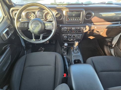 Used 2022 Jeep Wrangler Unlimited Sport image 27