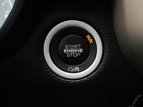 Used 2022 RAM 1500 Laramie AWD/4WD image 29