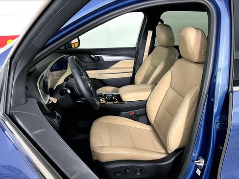 Used 2025 Buick Enclave Preferred image 17