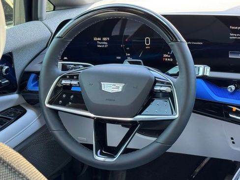 New 2025 Cadillac Optiq Sport 1 w/ LPO, ONYX Package image 26