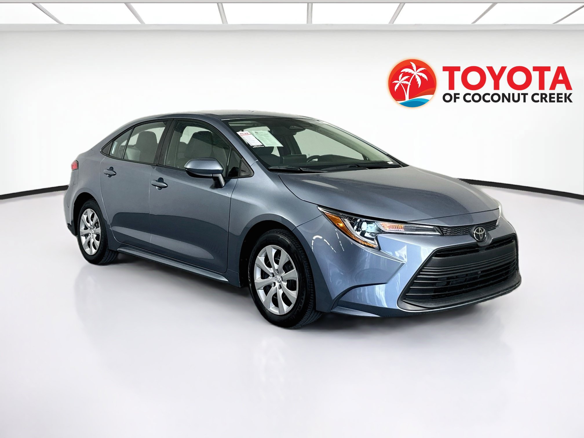 Used 2023 Toyota Corolla LE FWD image 1