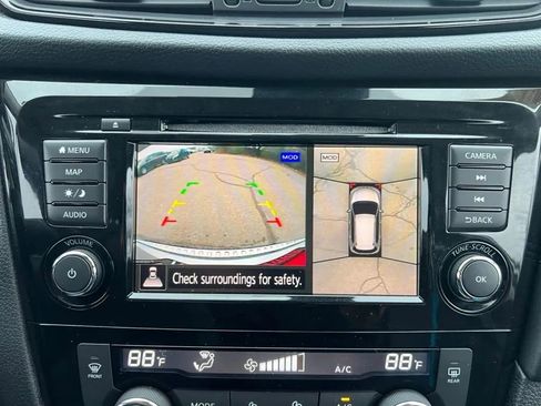 Used 2019 Nissan Rogue SL w/ Premium Package AWD/4WD image 40