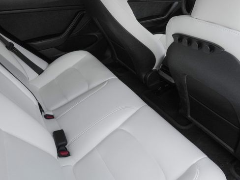 Used 2023 Tesla Model 3 Standard Range RWD image 30