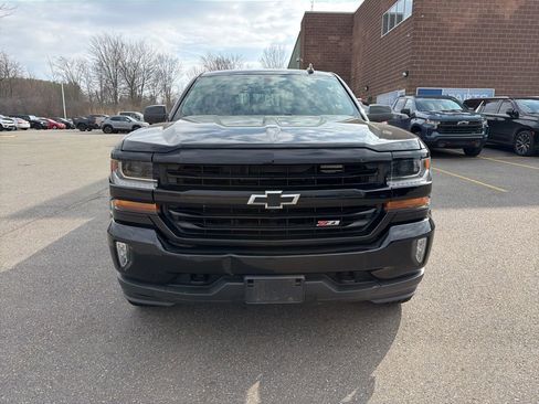 Used 2018 Chevrolet Silverado 1500 LT w/ Midnight Edition image 4