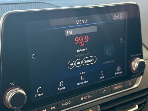 Used 2024 Nissan Altima 2.5 SV image 19