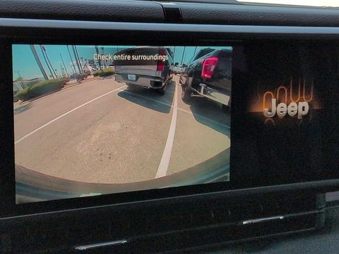 Used 2025 Jeep Wrangler Sport AWD/4WD image 19