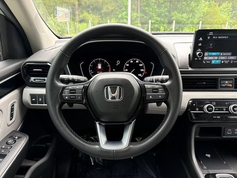 Certified 2025 Honda Pilot EX-L image 21