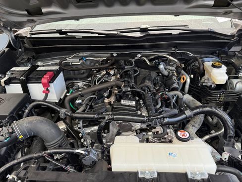 Used 2025 Toyota Tacoma SR5 RWD image 12