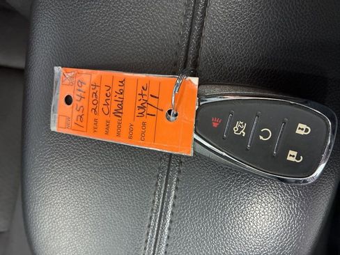 Used 2024 Chevrolet Malibu LT FWD image 21