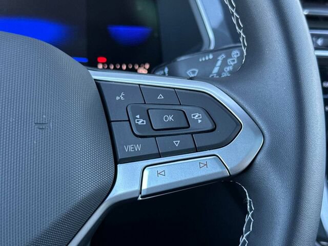 Used 2023 Volkswagen Tiguan SE R-Line FWD image 29
