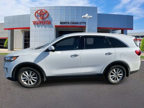 Used 2019 Kia Sorento LX w/ LX V6 Convenience Package image 6