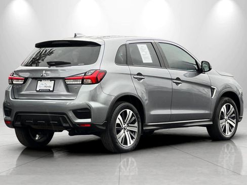 Used 2024 Mitsubishi Outlander Sport SE image 2