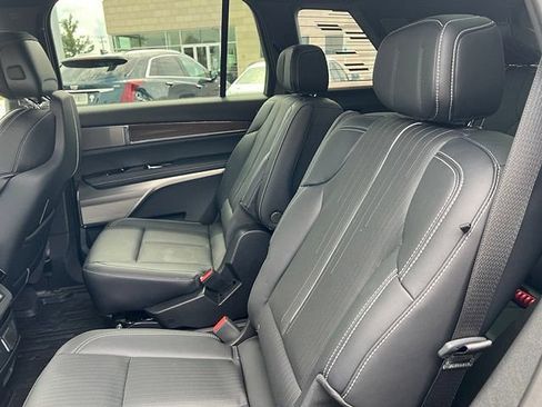 Certified 2026 Cadillac Vistiq Sport w/ LPO, Floor Liner Package AWD/4WD image 18