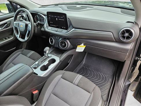 Used 2024 Chevrolet Blazer LT w/ Convenience Package FWD image 20