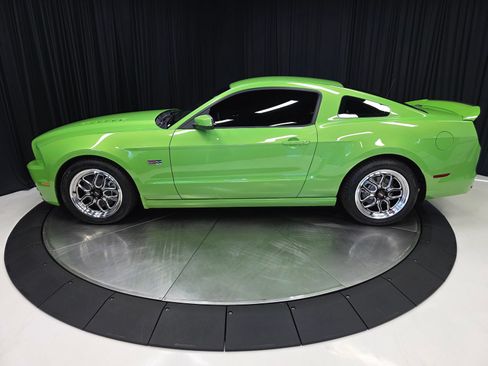 Used 2013 Ford Mustang GT Premium w/ Comfort Pkg RWD image 12