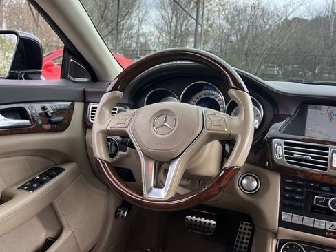 Used 2013 Mercedes-Benz CLS 550 image 18