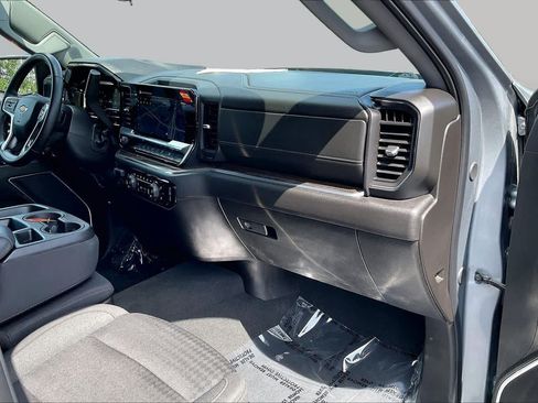 Used 2025 Chevrolet Silverado 1500 LT RWD image 16