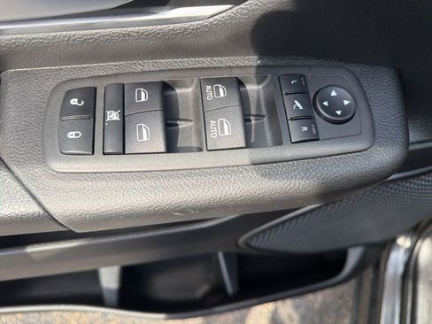 Used 2022 RAM 1500 Lone Star image 22