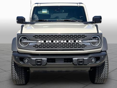 Used 2025 Ford Bronco Badlands AWD/4WD image 4