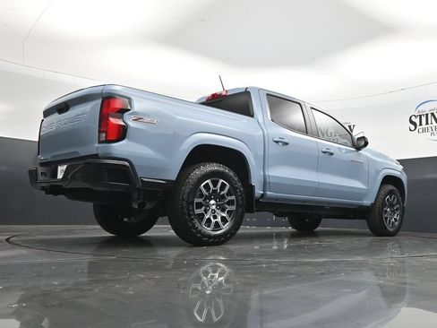 Used 2025 Chevrolet Colorado Z71 w/ Technology Package AWD/4WD image 32