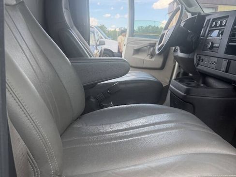 Used 2019 Chevrolet Express 2500 w/ Driver Convenience Package RWD image 7