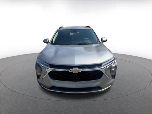 Used 2025 Chevrolet Trax LT image 5