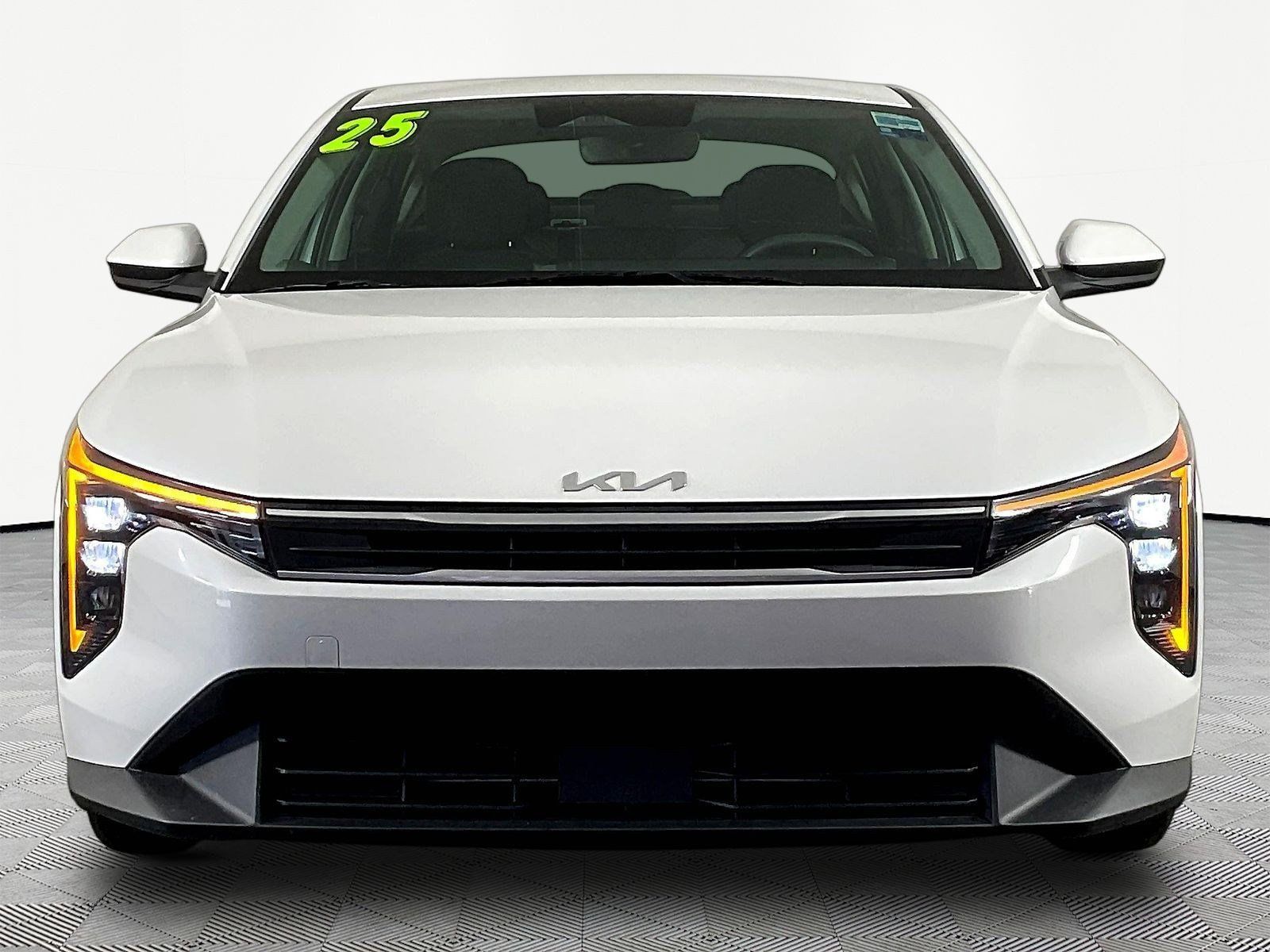Certified 2025 Kia K4 FWD image 2