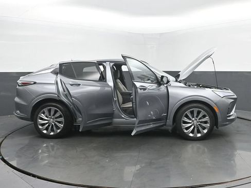 Used 2025 Buick Envista Avenir FWD image 58
