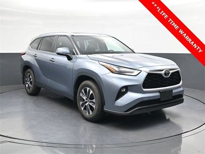 Used 2023 Toyota Highlander XLE