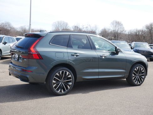 New 2026 Volvo XC60 B5 Ultra w/ Climate Package AWD/4WD image 3