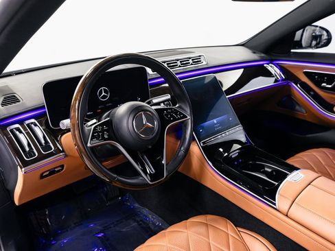 Used 2024 Mercedes-Benz S 580 S 580 image 9