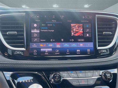 New 2025 Chrysler Pacifica Select image 21