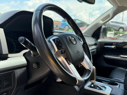 Used 2018 Toyota Tundra Platinum AWD/4WD image 12