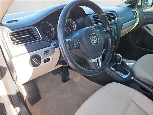 Used 2017 Volkswagen Jetta S image 10
