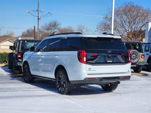 Used 2025 Ford Expedition Platinum w/ Stealth Appearance Package image 5