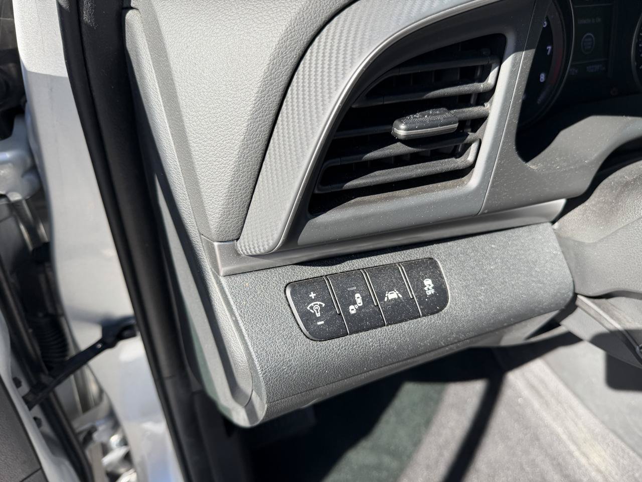 Used 2019 Hyundai Elantra Value Edition w/ Cargo Package FWD image 11