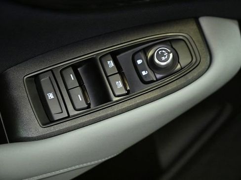 Used 2025 Subaru Outback Premium image 43