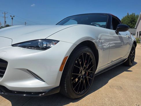 Used 2018 MAZDA MX-5 Miata Club w/ Brembo/BBS Recaro Package RWD image 26