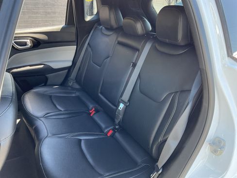 Used 2025 Jeep Compass Limited AWD/4WD image 19