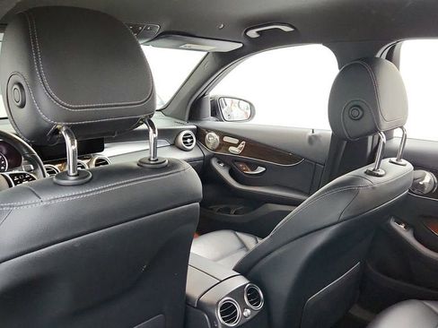 Used 2020 Mercedes-Benz GLC 300 4MATIC image 19