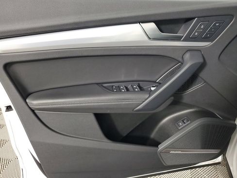 Used 2023 Audi Q5 2.0T Premium Plus w/ Premium Plus Package AWD/4WD image 19