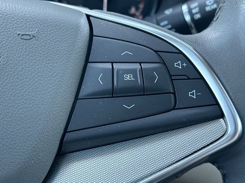Used 2023 Cadillac XT5 Premium Luxury w/ Technology Package AWD/4WD image 39